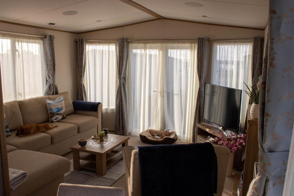 Eagle'S Den Caravan Lossiemouth Exterior photo